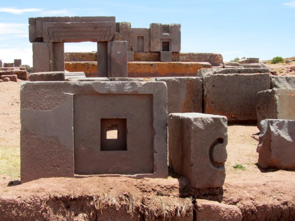 Puma Punku - plataforma y bloques