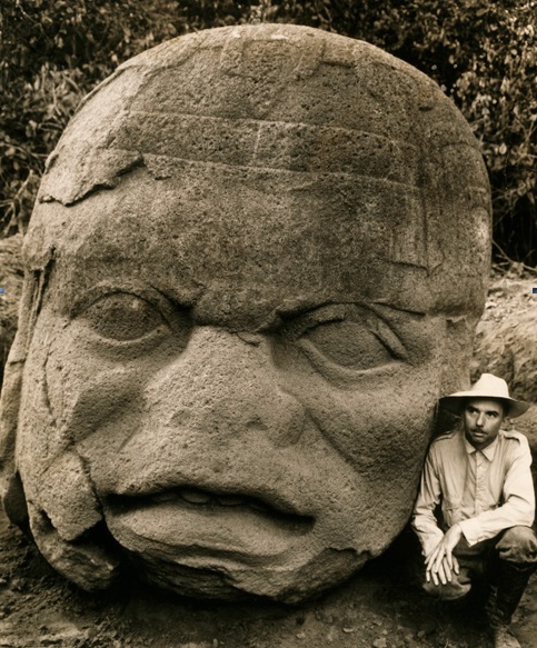 Desenterramiento de las Cabezas Olmecas