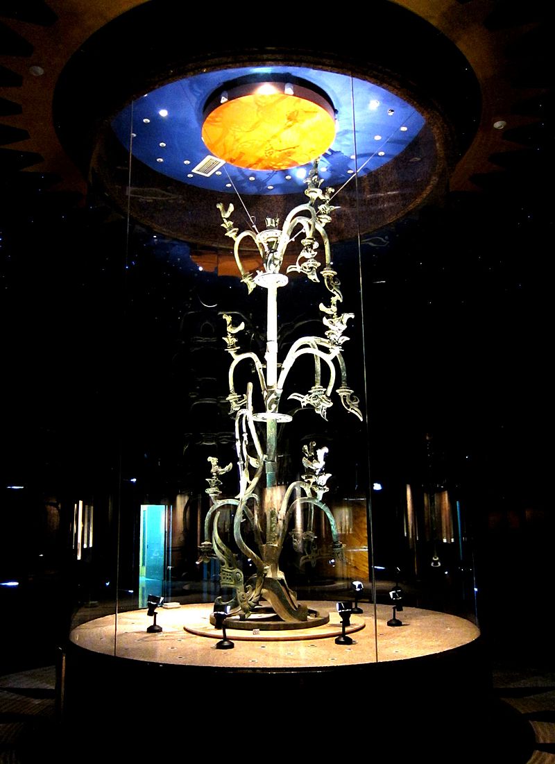 800px-bronze_sacred_tree