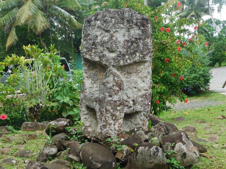 mother-child-monolith-koror